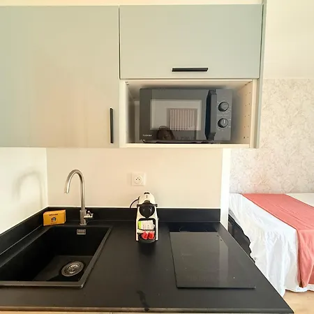 M090 Marquer Joli Avec Balcon Lägenhet